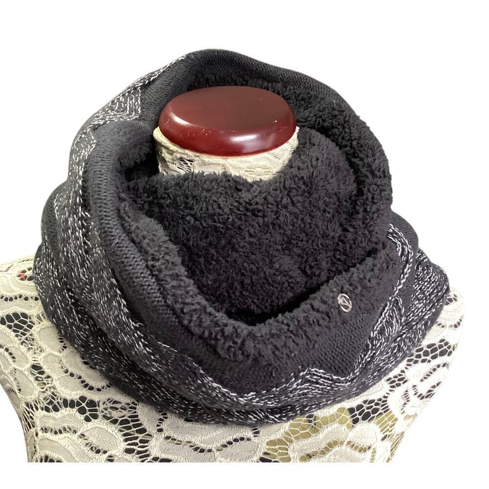 Ivivva warm up knit infinity scarf fleece lined interior